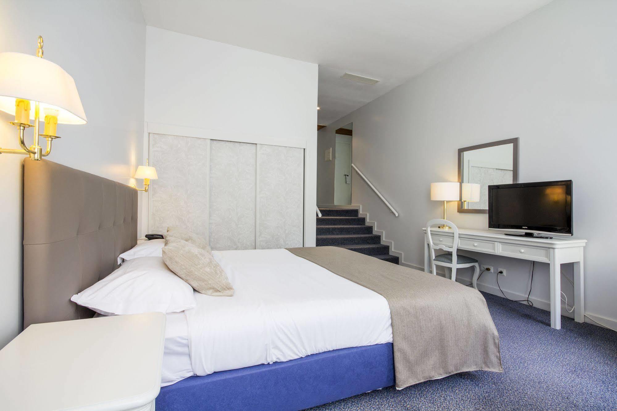 Hotel Apartamentos Geres Ribeiro Eksteriør bilde